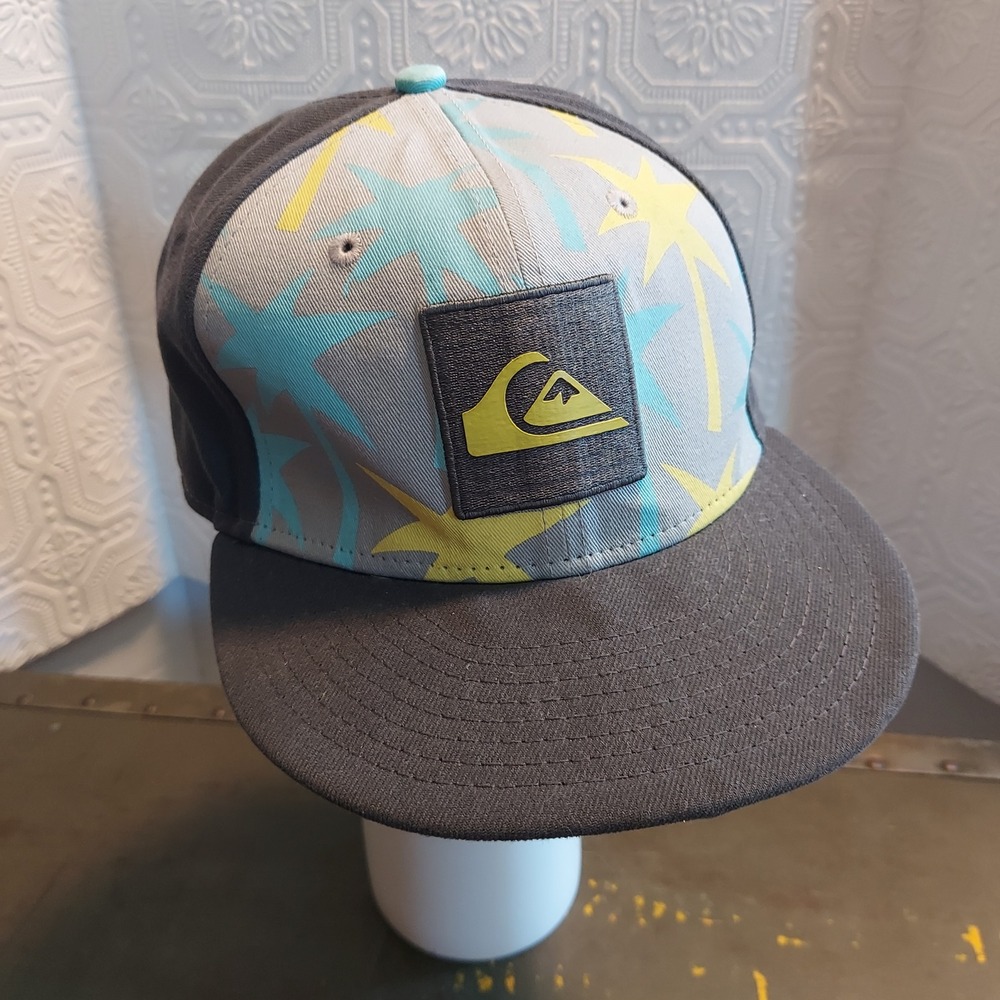 Quiksilver New Era 59FIFTY Fitted Hat Size 7 1/4 Grey Tropical Palm Tree Print
